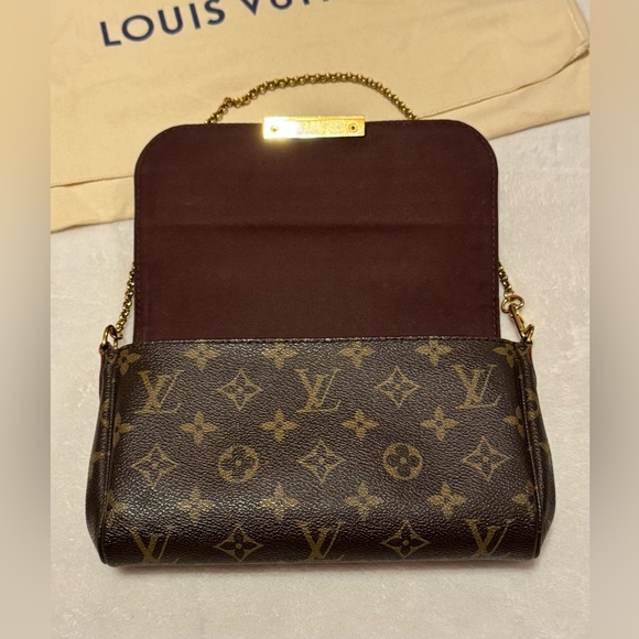 Louis Vuitton Favorite PM Monogram Purse - Picture 13 of 14